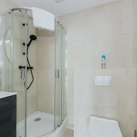 Shortstaypoland Pereca * ורשה