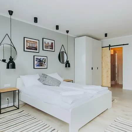 Shortstaypoland Pereca